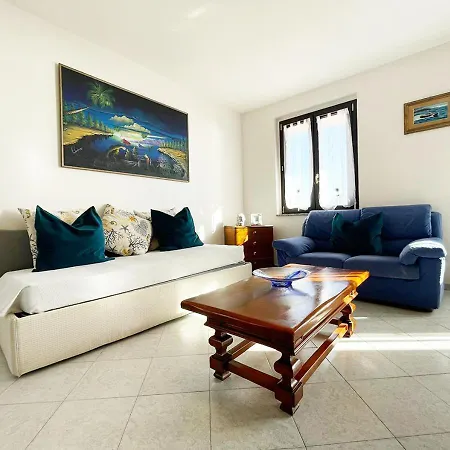 Pgs Immobiliare Srls Supramare Quadrilocale Con Balcone Vista Mare E Parcheggio Privato