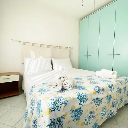 Pgs Immobiliare Srls Supramare Quadrilocale Con Balcone Vista Mare E Parcheggio Privato Appartamento La Maddalena (Sassari)