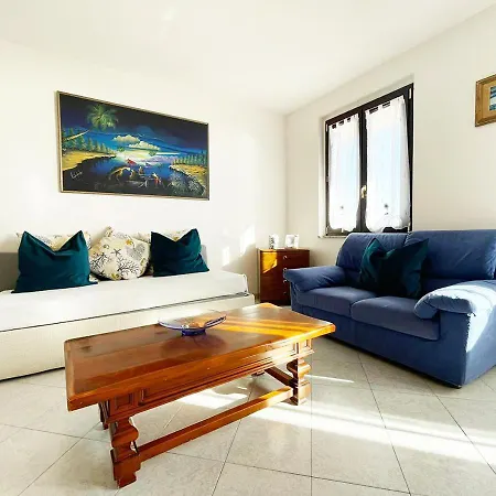 Pgs Immobiliare Srls Supramare Quadrilocale Con Balcone Vista Mare E Parcheggio Privato Apartamento *