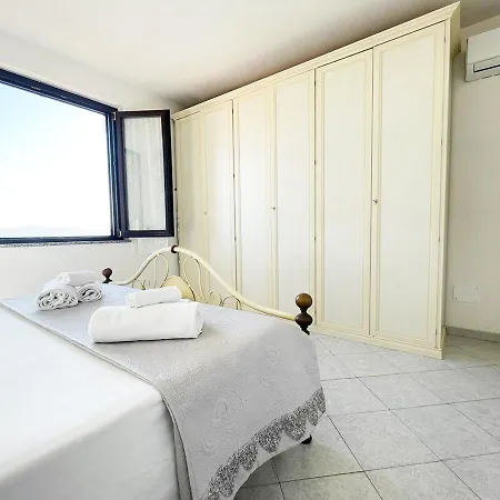 Apartamento Pgs Immobiliare Srls Supramare Quadrilocale Con Balcone Vista Mare E Parcheggio Privato La Maddalena (Sassari)